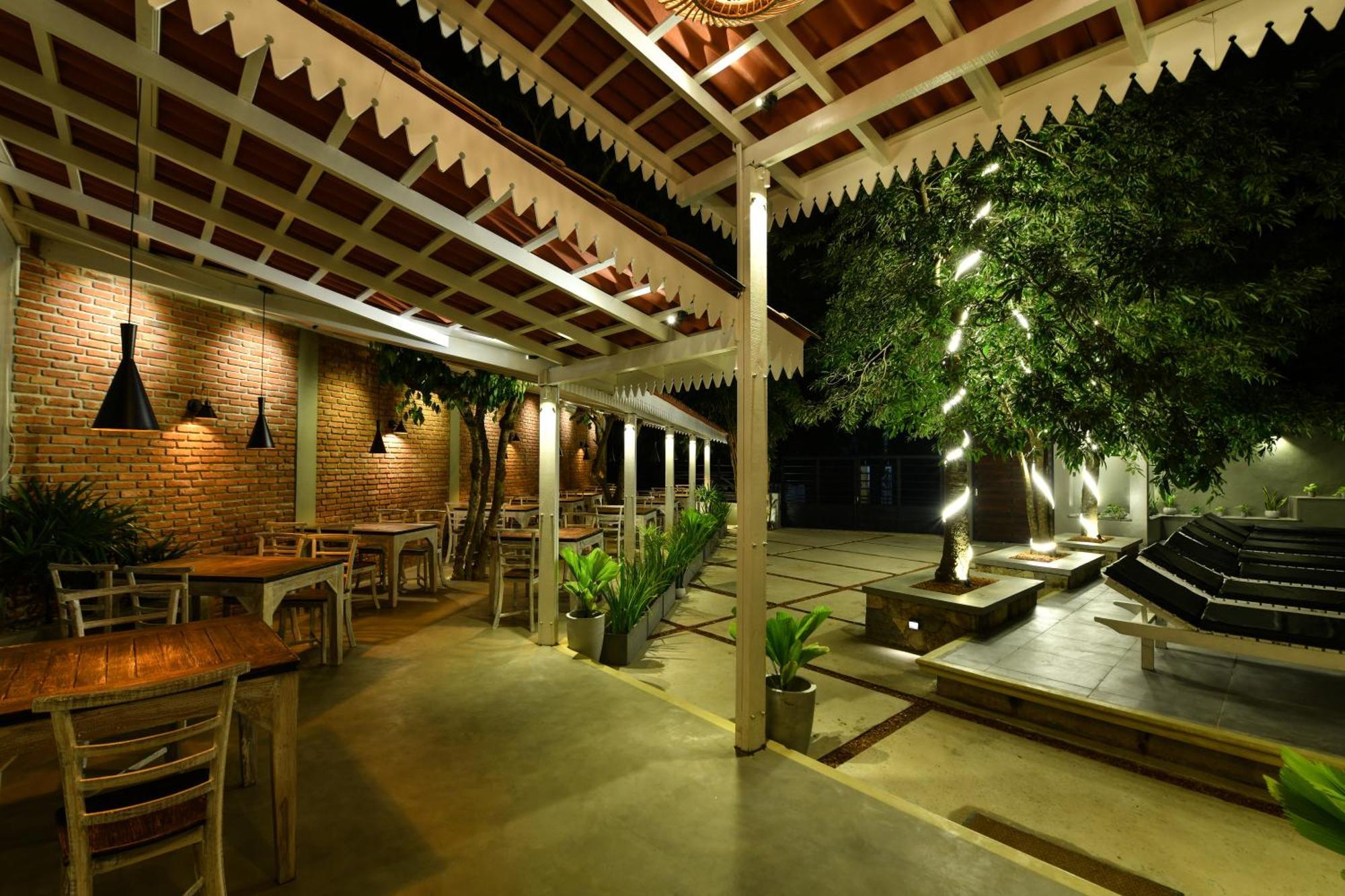 Hiriketiya Hotel 3*