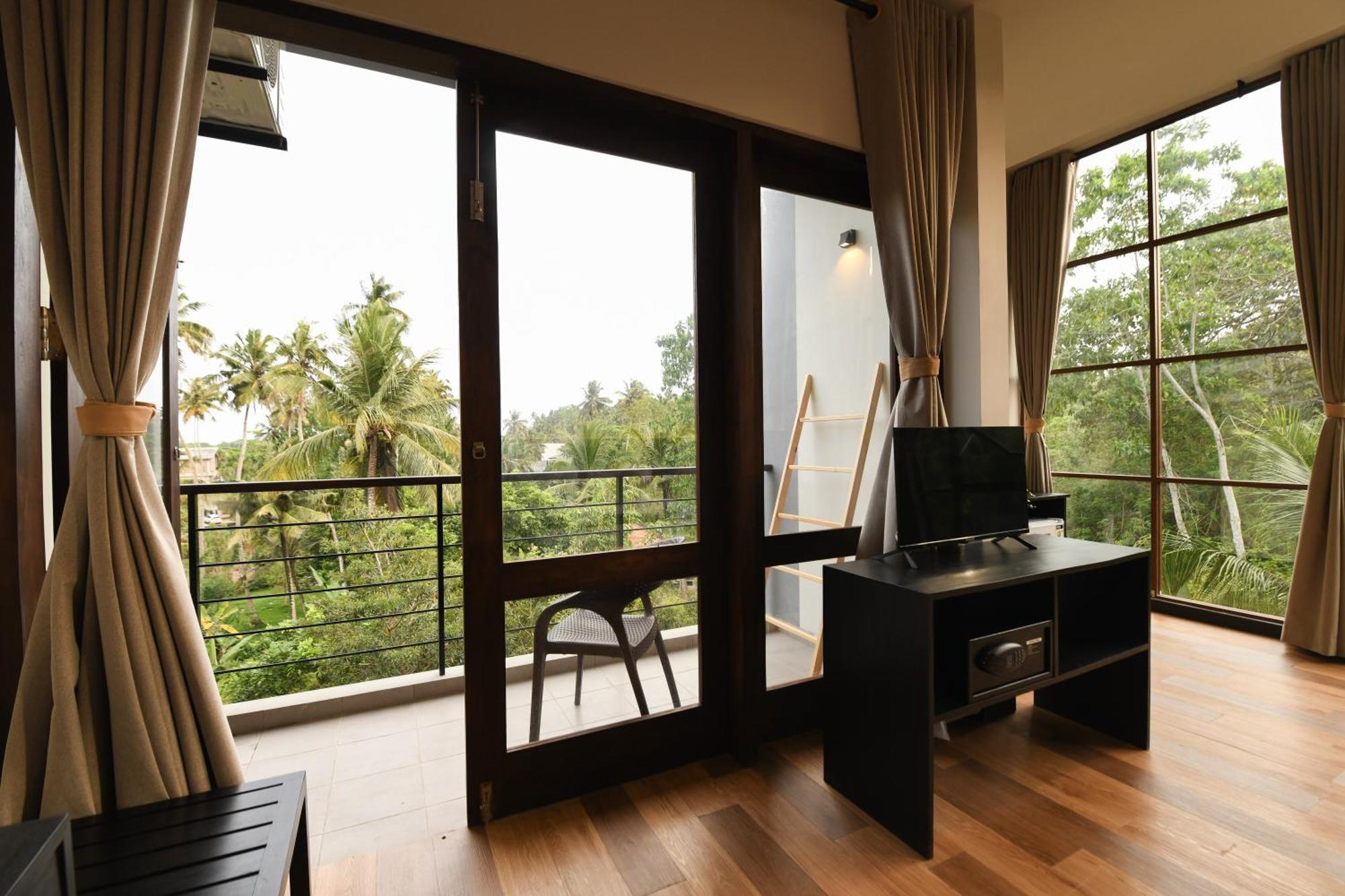 Hiriketiya Hotel 3*