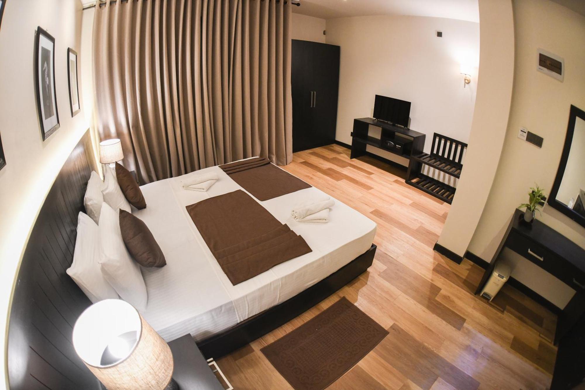 Hotel Hiriketiya 3*